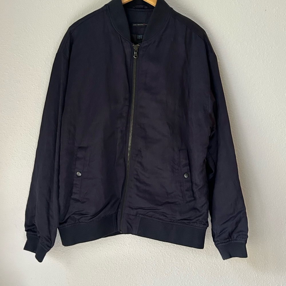 John Varvatos Men’s Navy Blue Satin Bomber Zipper Jacket Linen/Modal Blend (M)